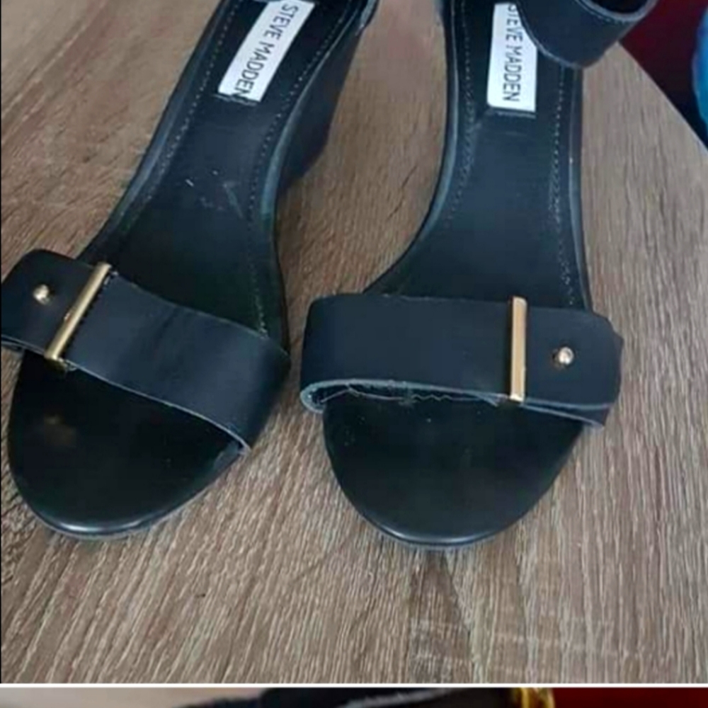 STEVE MADDEN shoes open